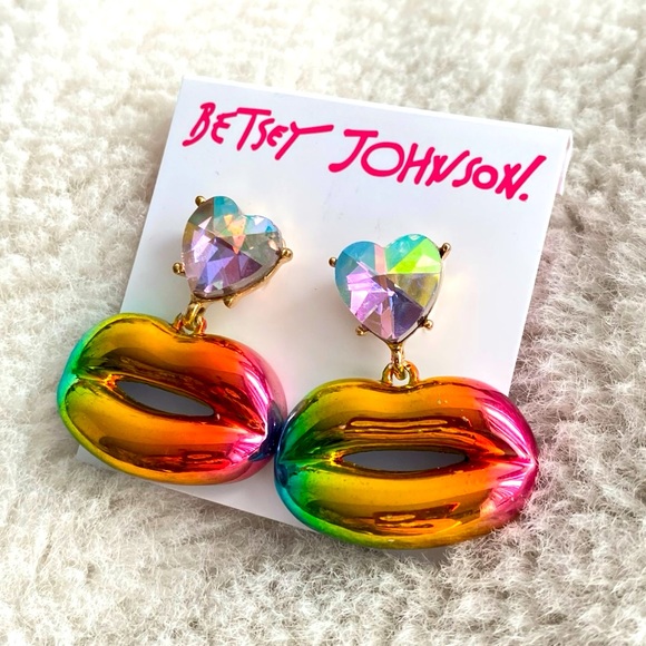 Betsey Johnson Rainbow Lip With Heart Rhinestone Drop Earrings NWT - Picture 5 of 6